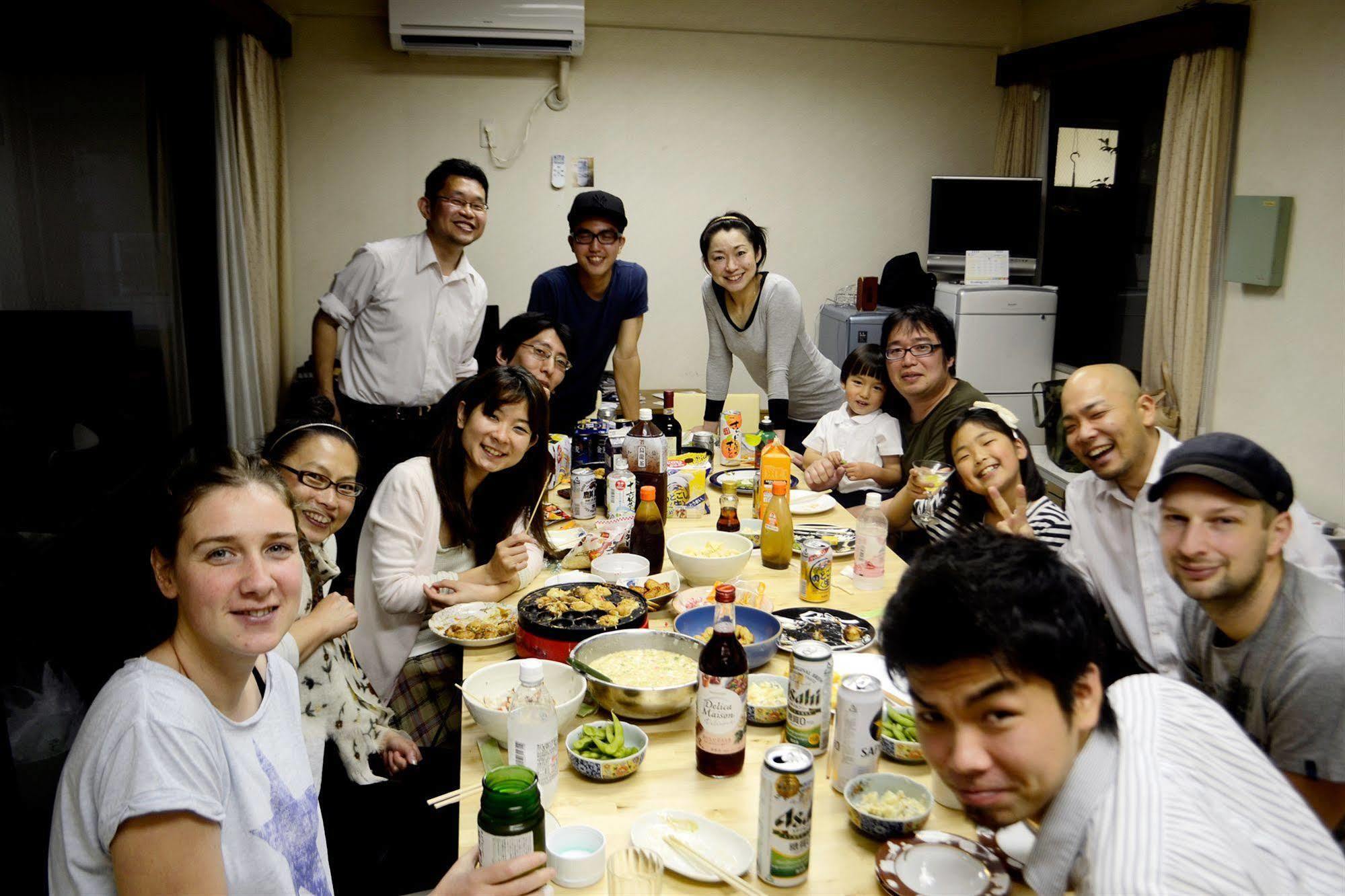 Guest House Hokorobi Fukuoka  Esterno foto